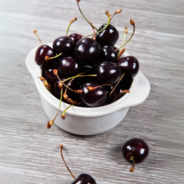 Fresh Tartarian Organic Black Sweet Cherry - Image 2